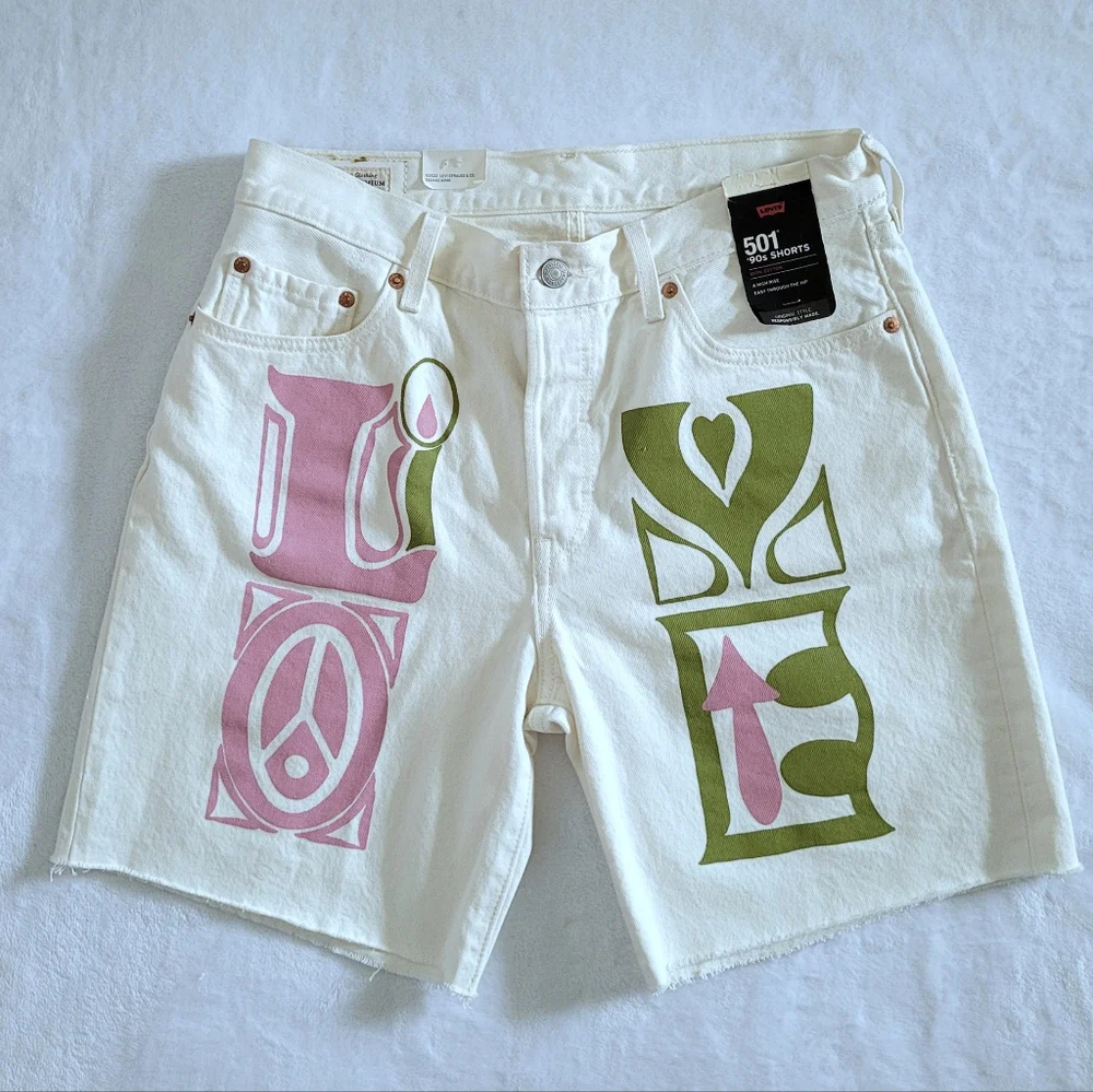 Levi's 501 '90s "Love"💚🩷 Shorts - NWT - Picture 1 of 16